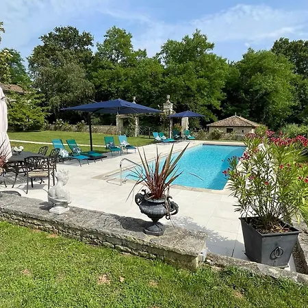 Hermitage, Villeblanche La Chapelle-Pouilloux