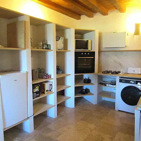 Hermitage, Villeblanche La Chapelle-Pouilloux