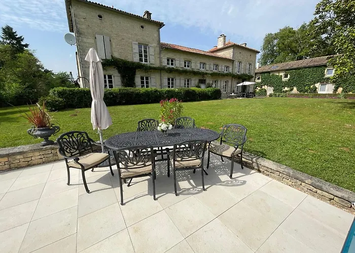 Casa vacanze Hermitage, Villeblanche La Chapelle-Pouilloux